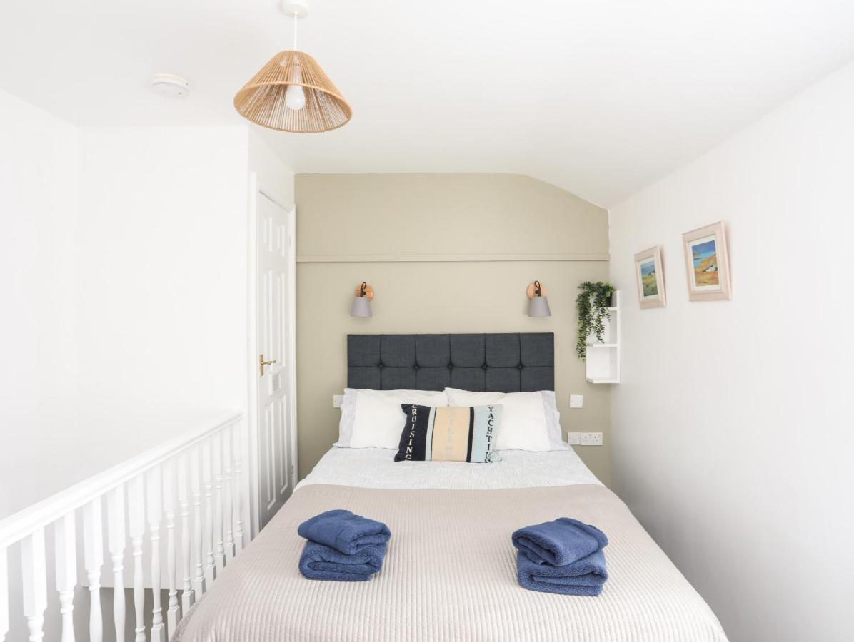 2 The Coach House Apartment Pentraeth Exterior photo
